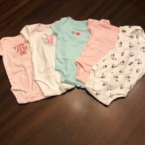 Carter’s short sleeved onesies